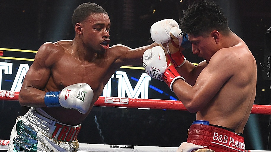 Huyền thoại Manny Pacquiao tái xuất ở độ tuổi 41